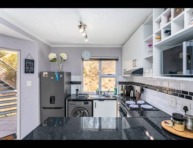 2 BEDROOM APARTMENT SOLD IN TYGER WATERFRONT